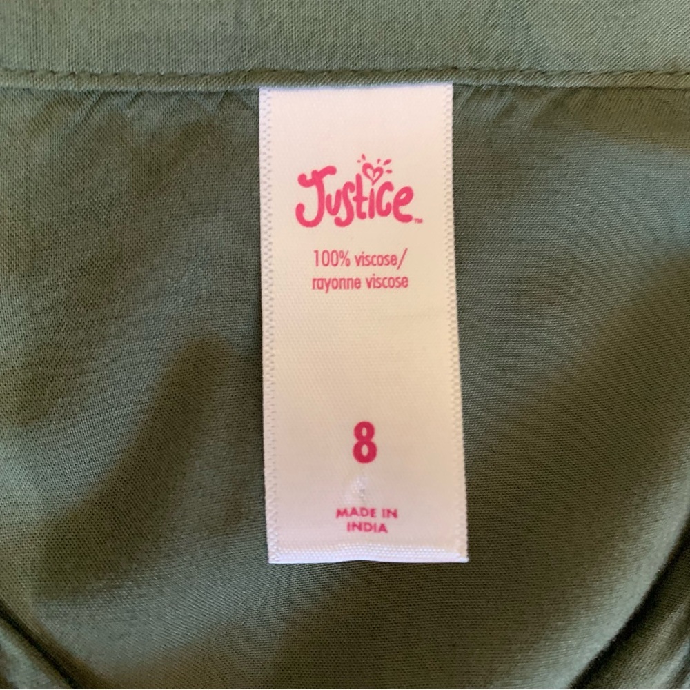 Justice Green Belted Romper Jumpsuit
Viscose Silk Material
Size 8 Medium - Picture 11 of 16